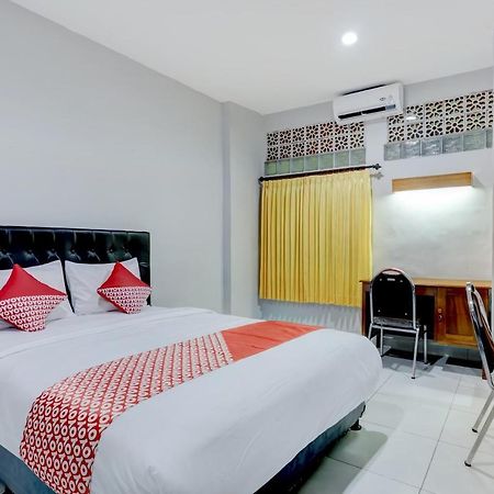 Oyo 90089 Hotel Satria Syariah Denpasar Eksteriør billede