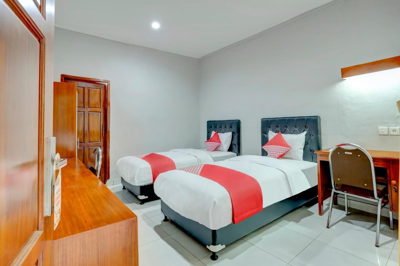 Oyo 90089 Hotel Satria Syariah Denpasar Eksteriør billede